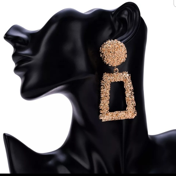 Vintage Gold earring - Picture 1 of 2